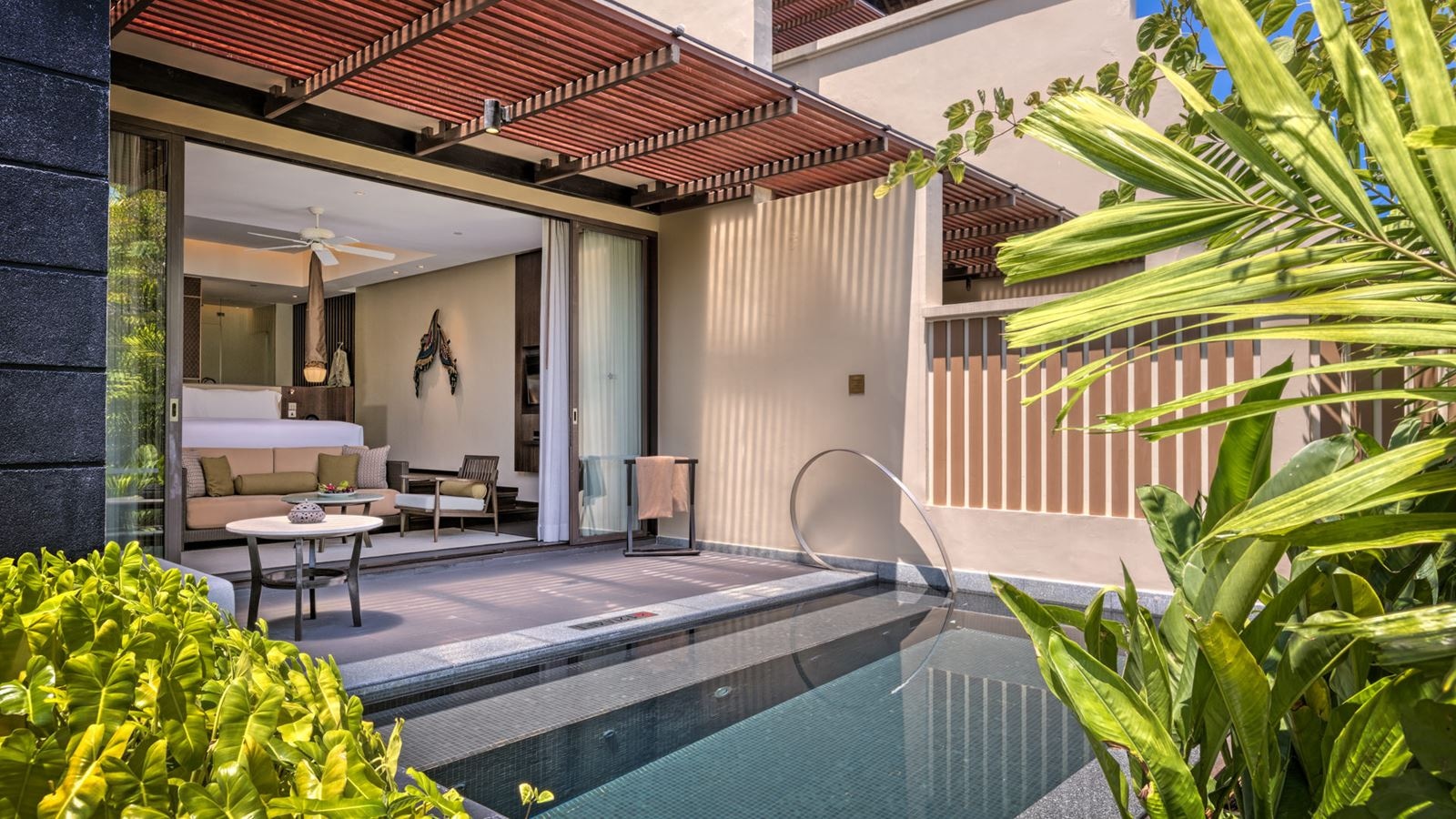 rooms-jungle-one-bedroom-pool-suite