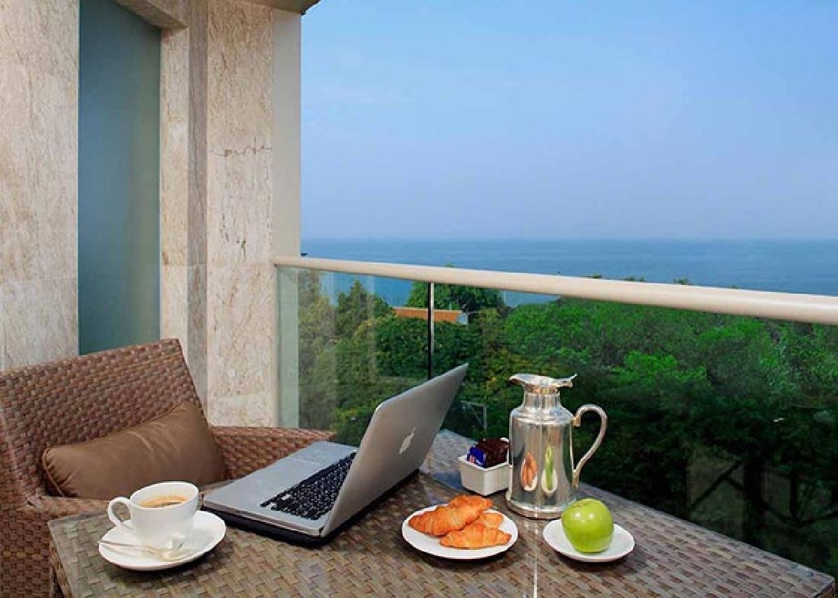 rooms-junior-suite-ocean-vista