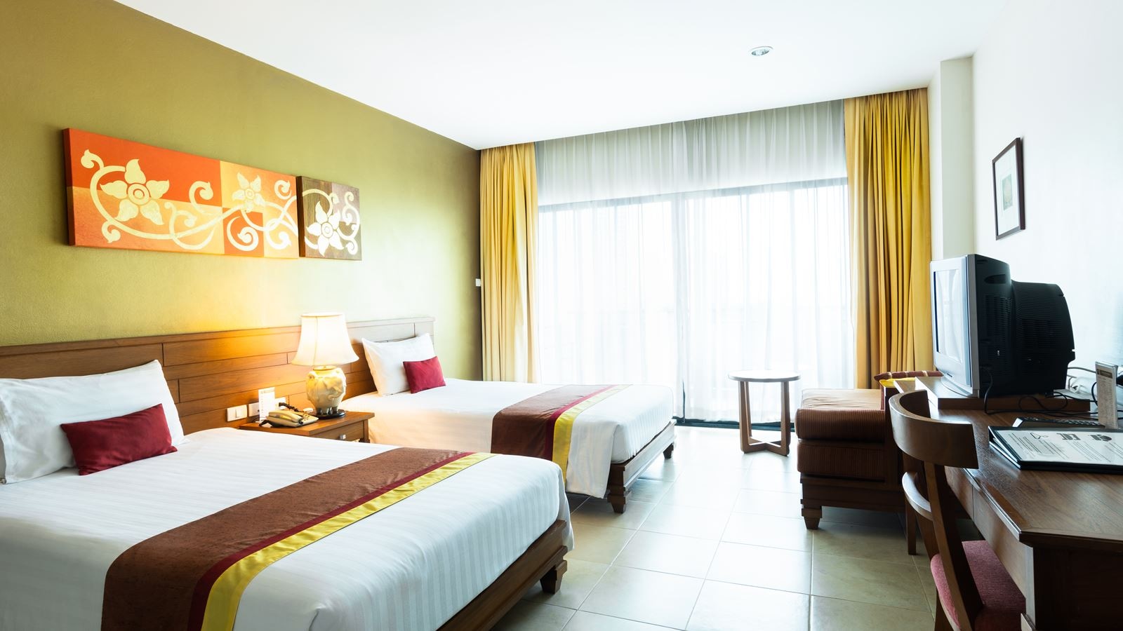 rooms-deluxe-room-roh