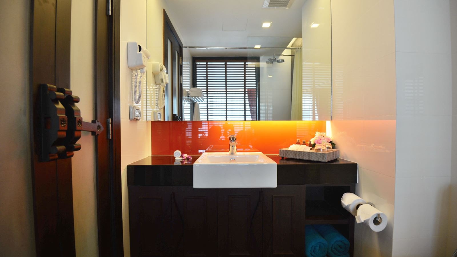 rooms-deluxe-pool-access