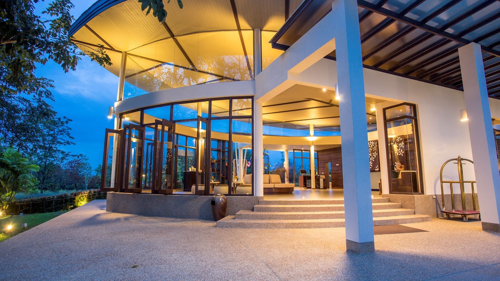 general-main-building