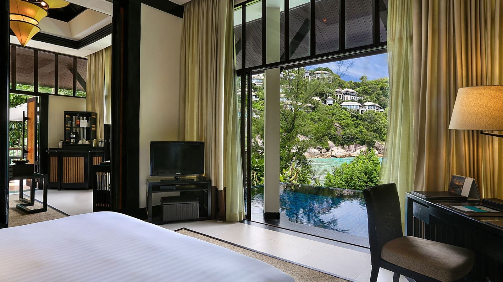 rooms-partial-ocean-view-pool-villa