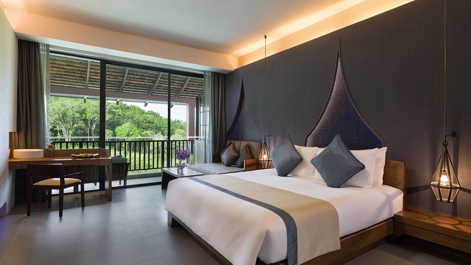 rooms-deluxe-room-garden-view-1-king-bed--1-sofa-bed