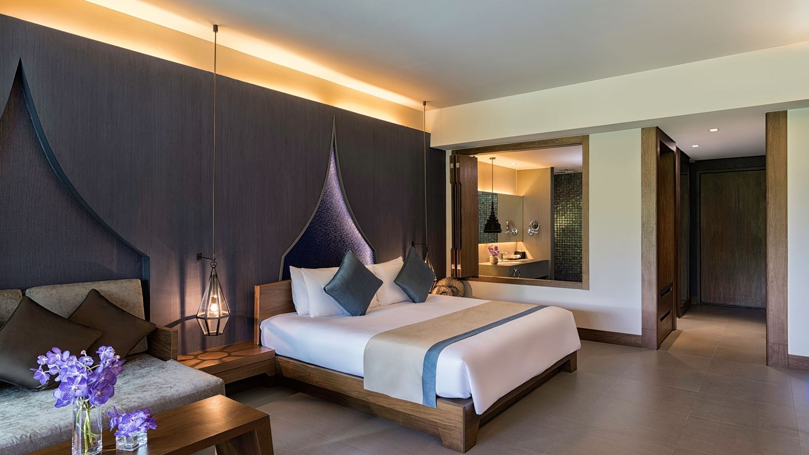 rooms-deluxe-room-garden-view-1-king-bed--1-sofa-bed