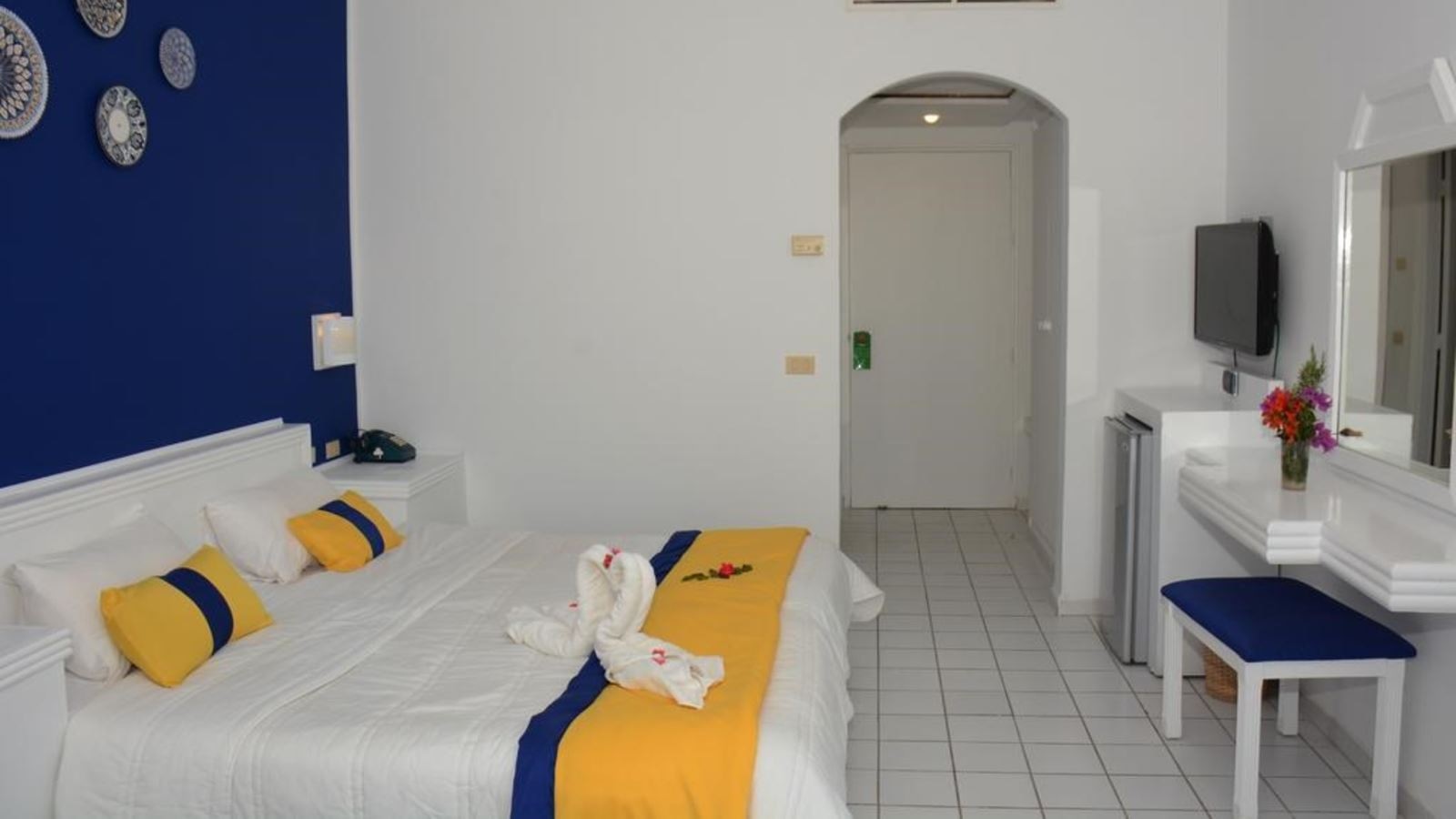 rooms-room-standard-single