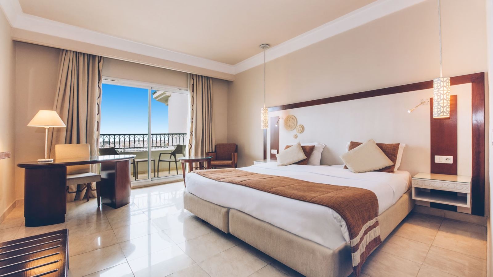 rooms-room-double-sideseaview