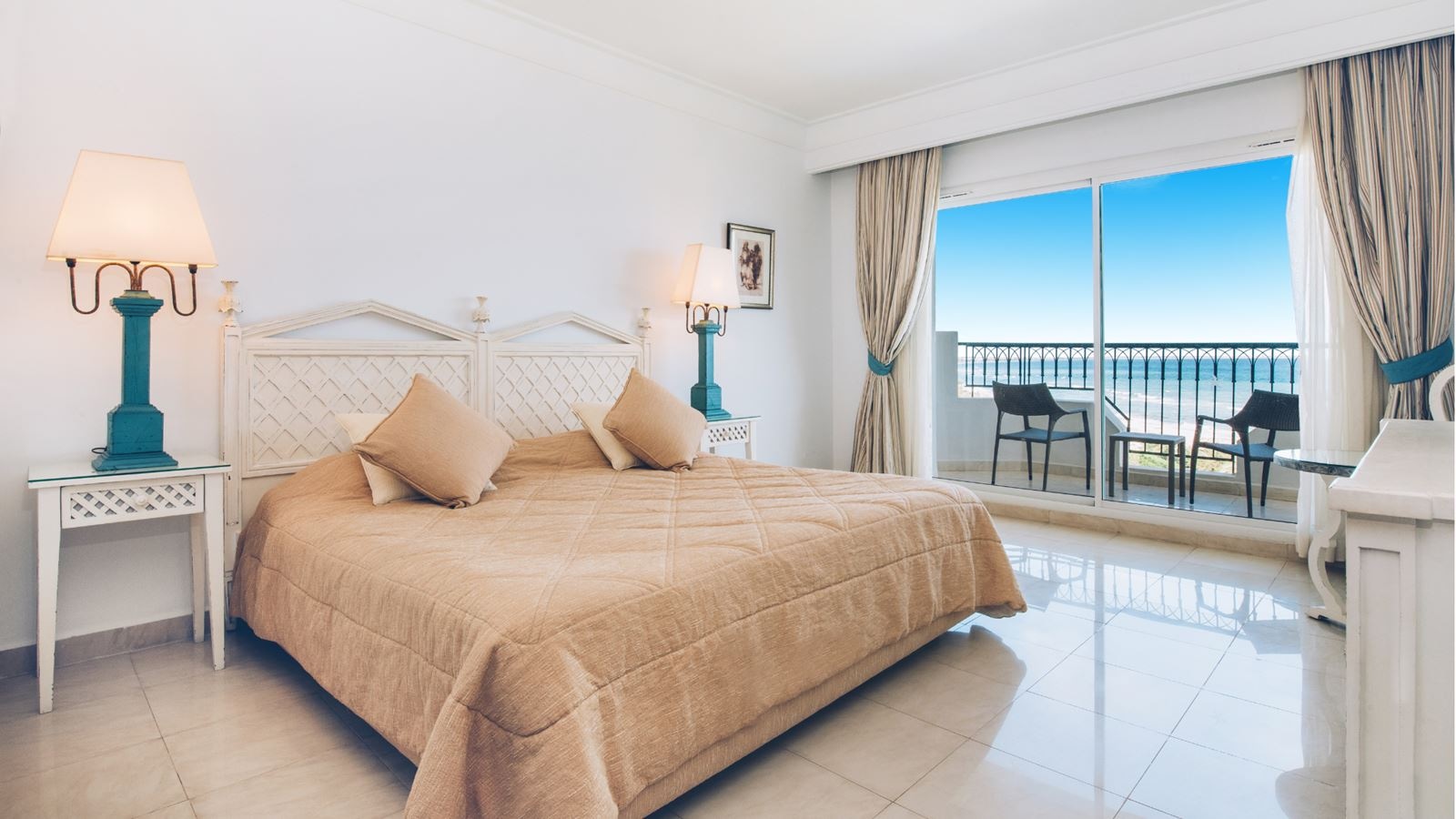 rooms-room-double-sea-view