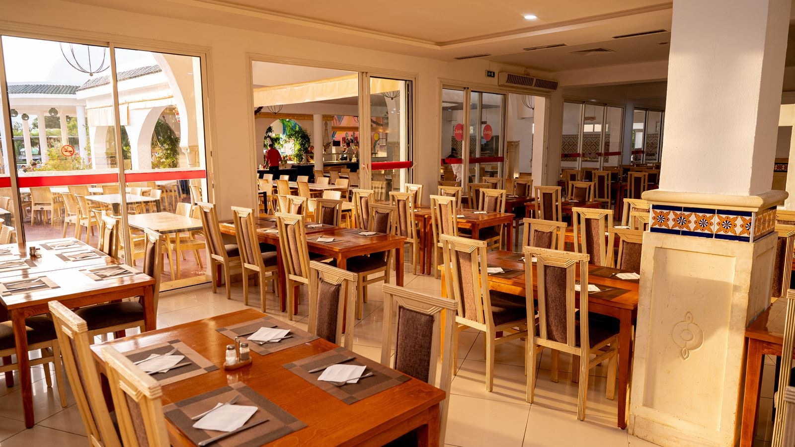 restaurants-main-restaurant