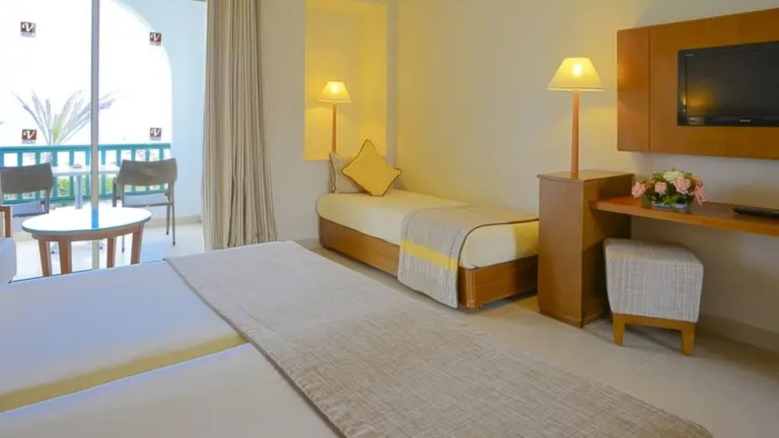 rooms-menzel-double-room