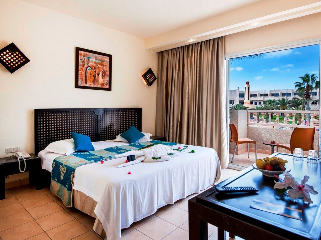 rooms-double-standard-room-garden-view