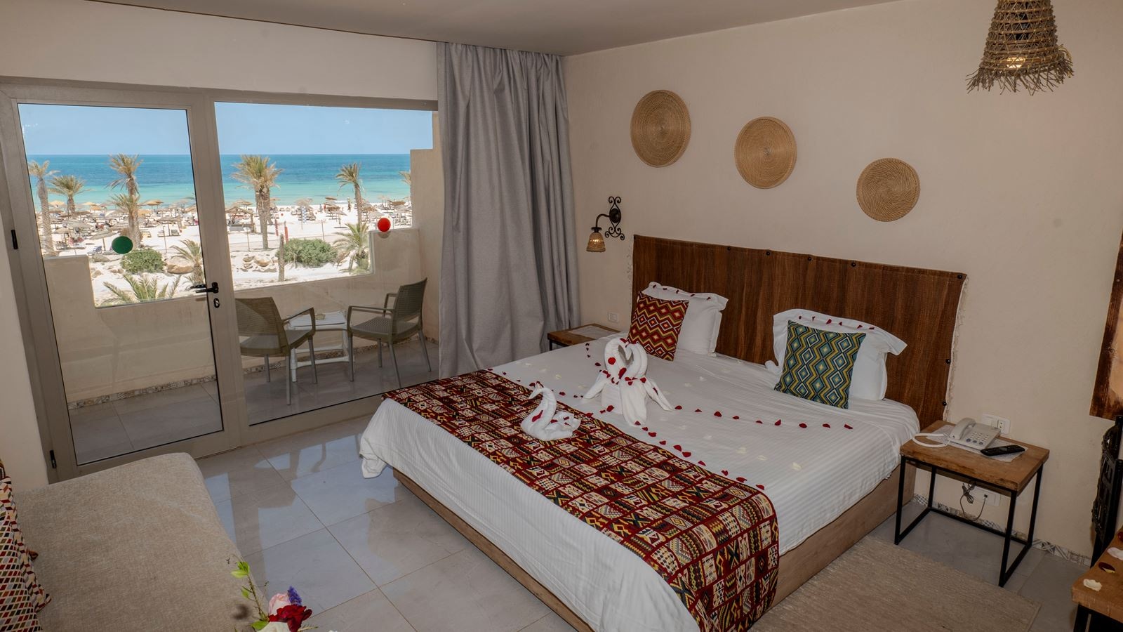 rooms-room-superior-seaview