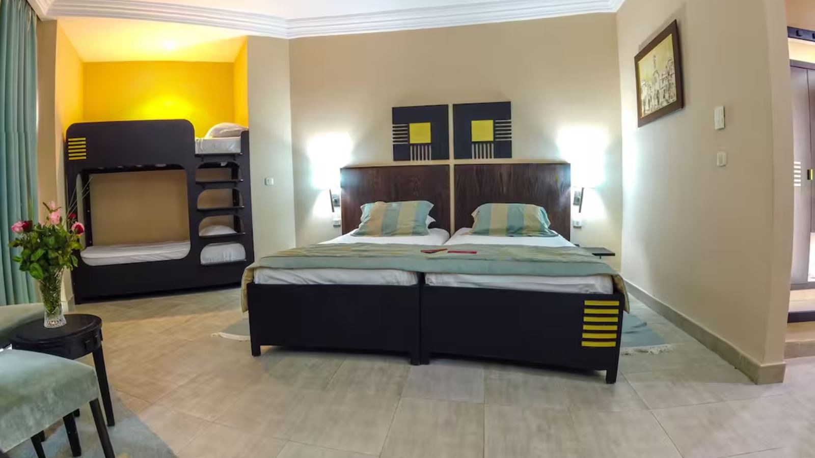 rooms-family-room-balcony-or-terrace