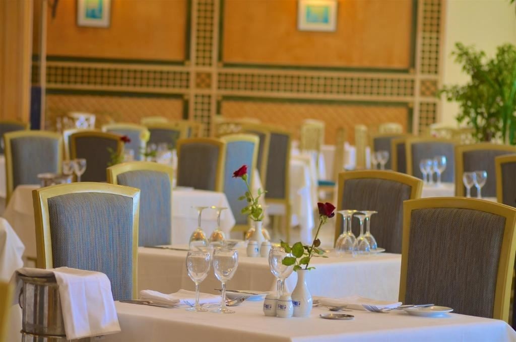 restaurants-main-restaurant-guellala-