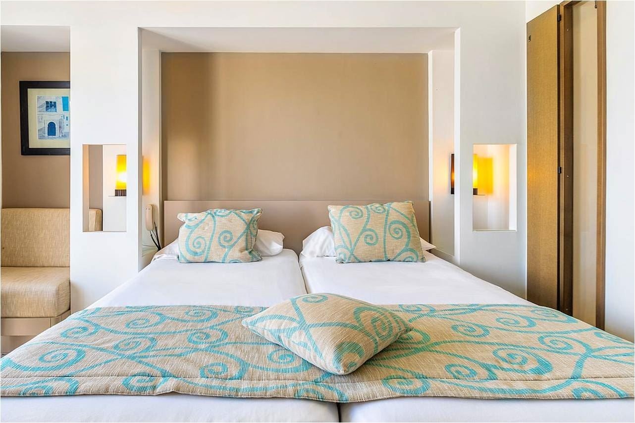 rooms-double-standard-room-sea-view