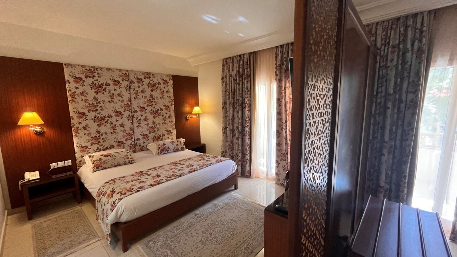 rooms-executive-room
