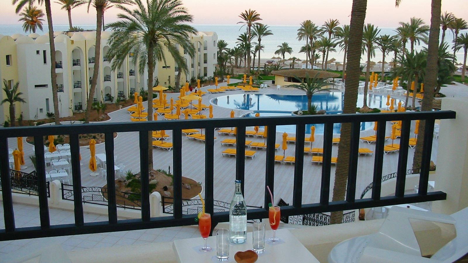 rooms-double-standard-room-seaview