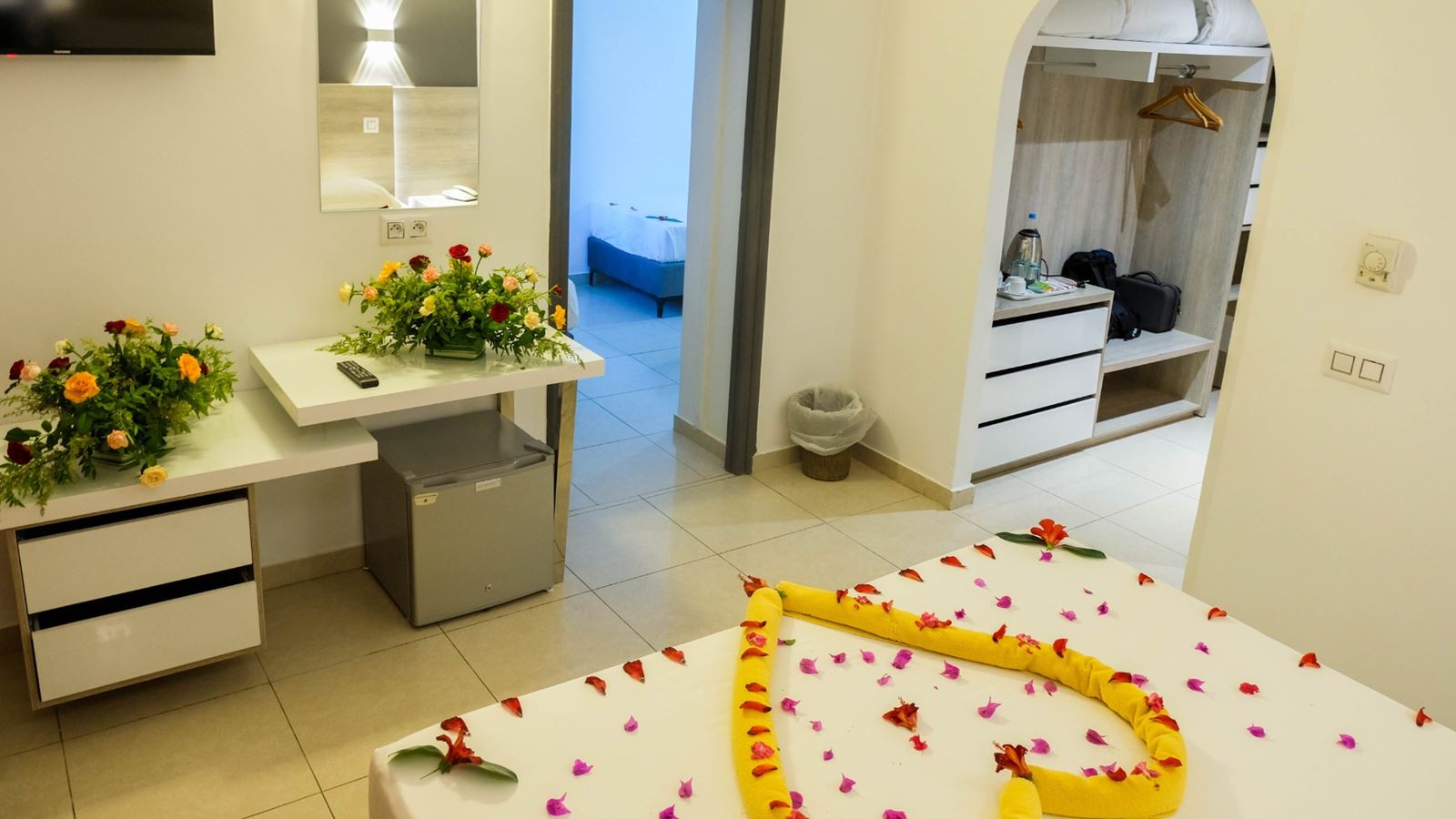 rooms-family-room-superior