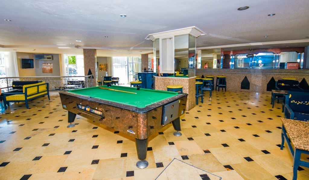 bars-lobby-bar-le-rendezvous