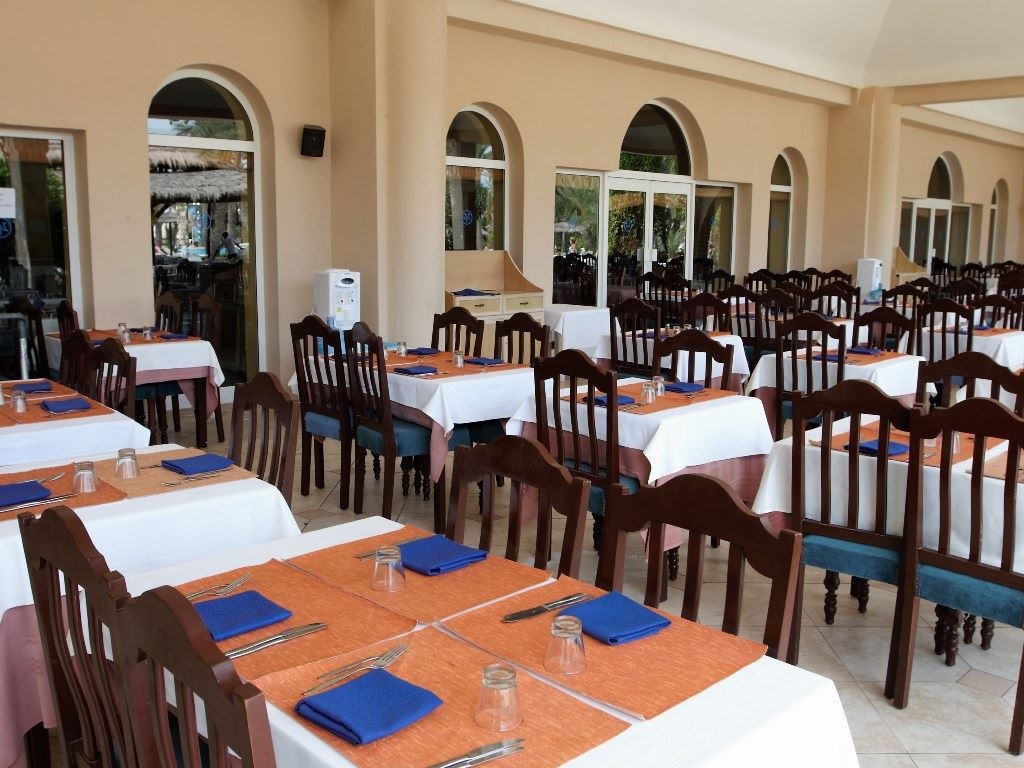 restaurants-main-restaurant--la-couple