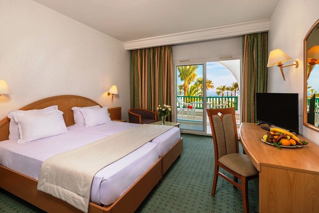 rooms-room-standard-with-balcony-or-terrace