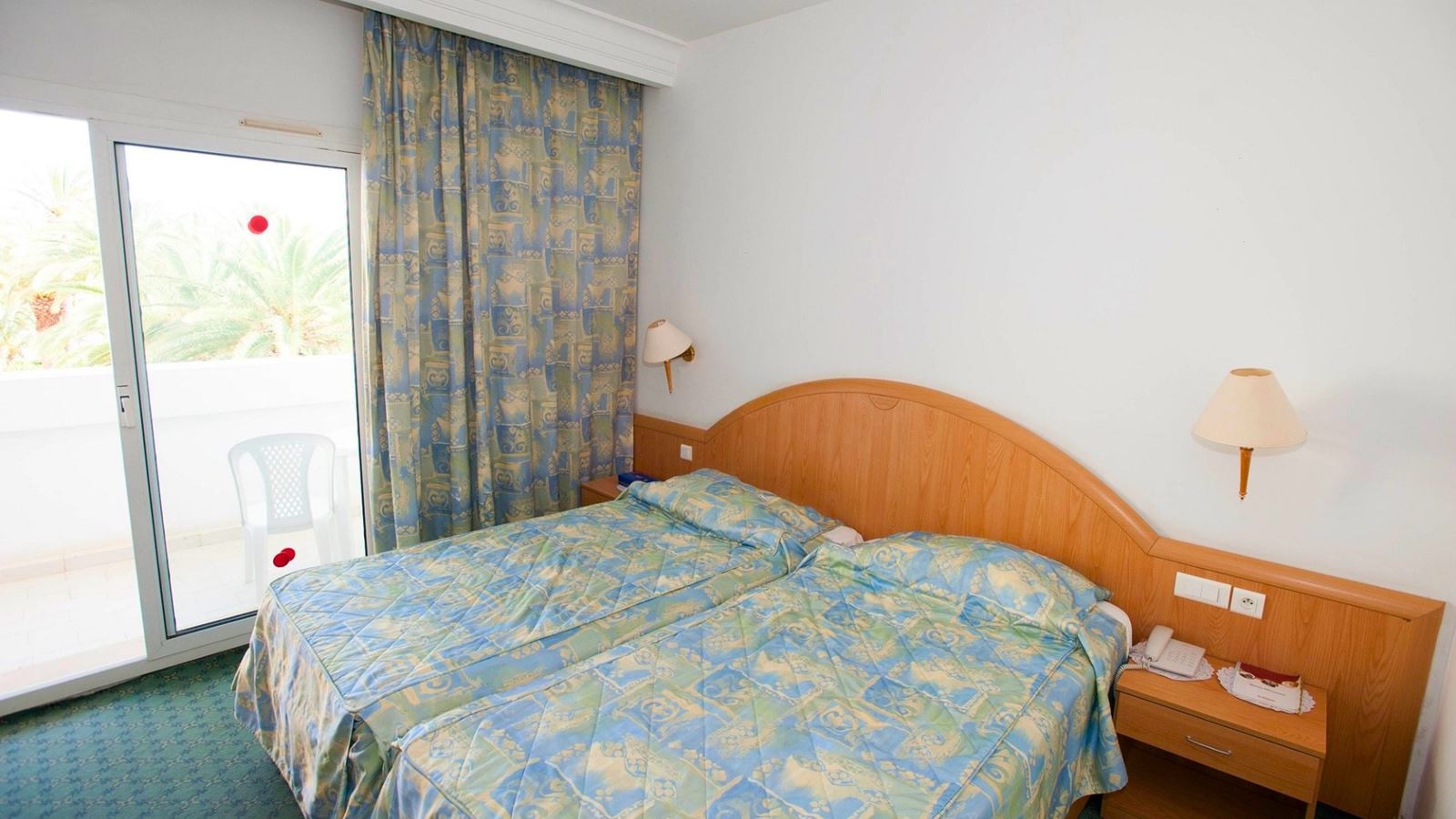 rooms-room-standard-with-balcony-or-terrace