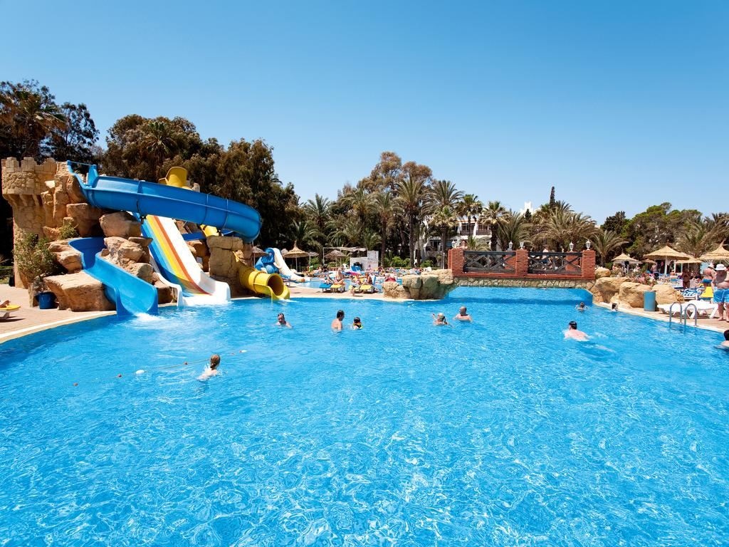 water-park-outdoor-pool