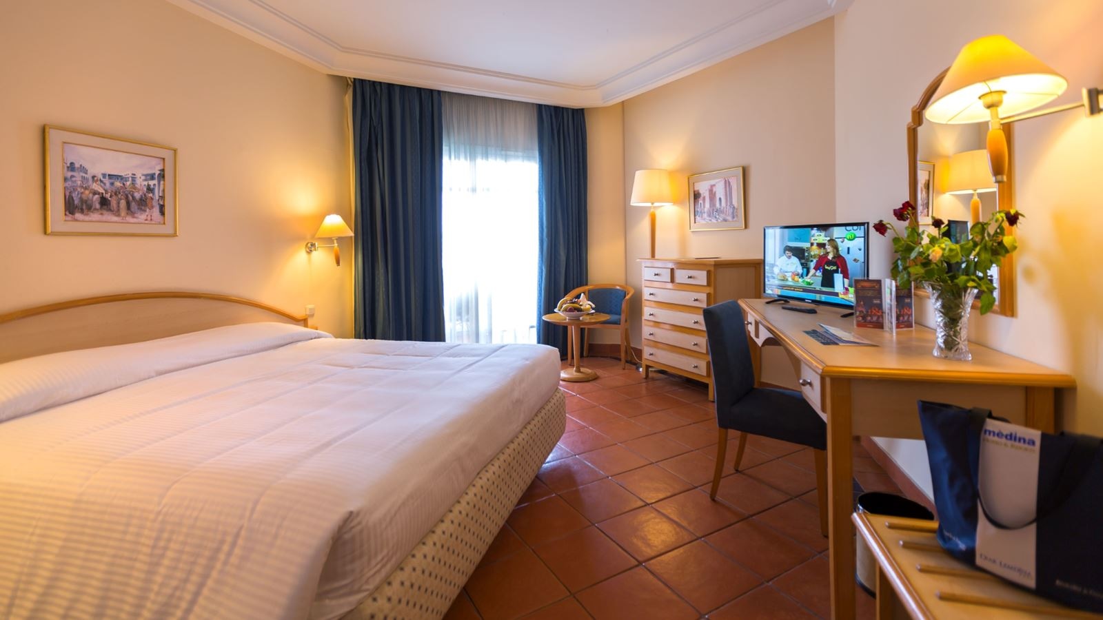 rooms-room-standard-pool-view