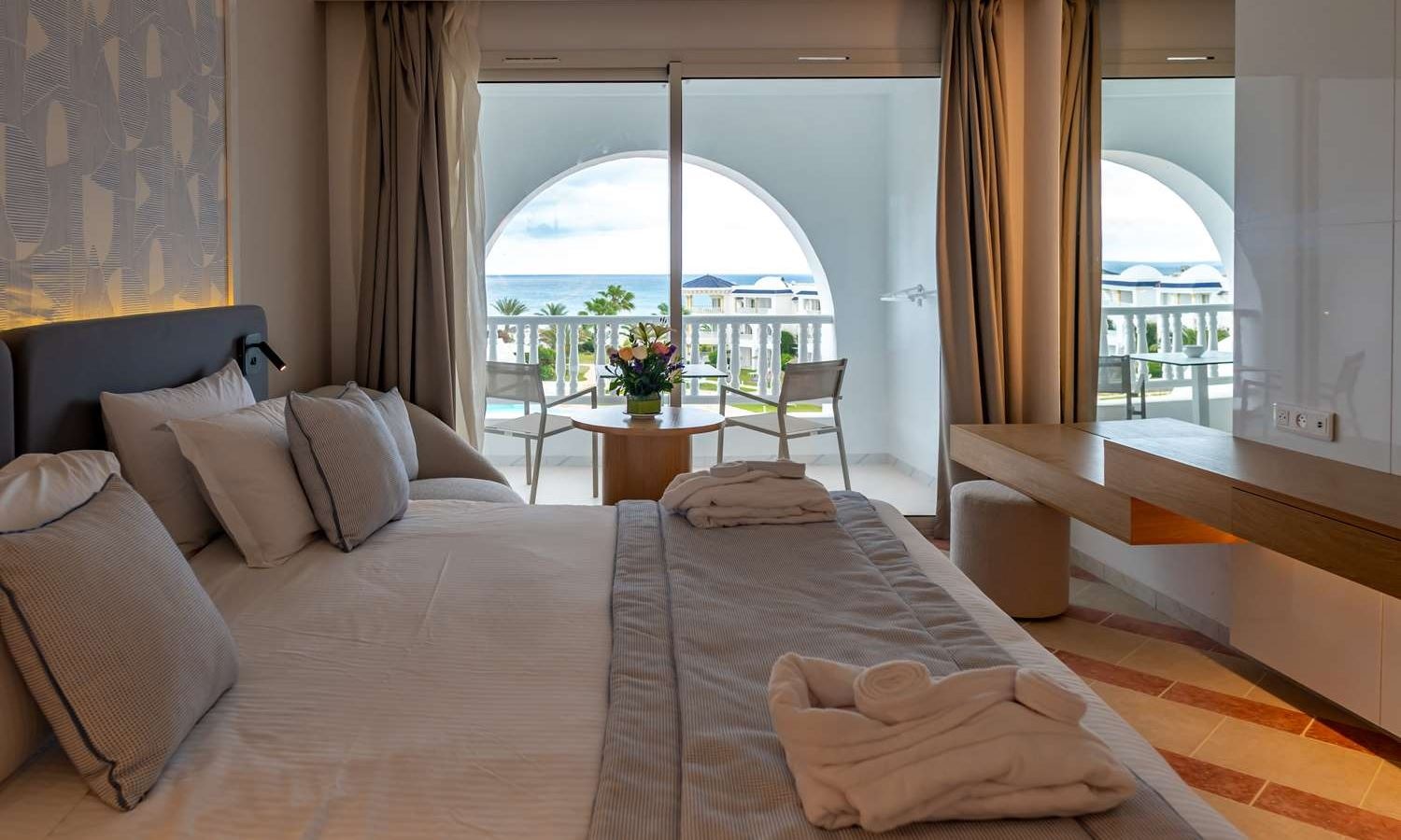 rooms-double-premium-gardensea-view