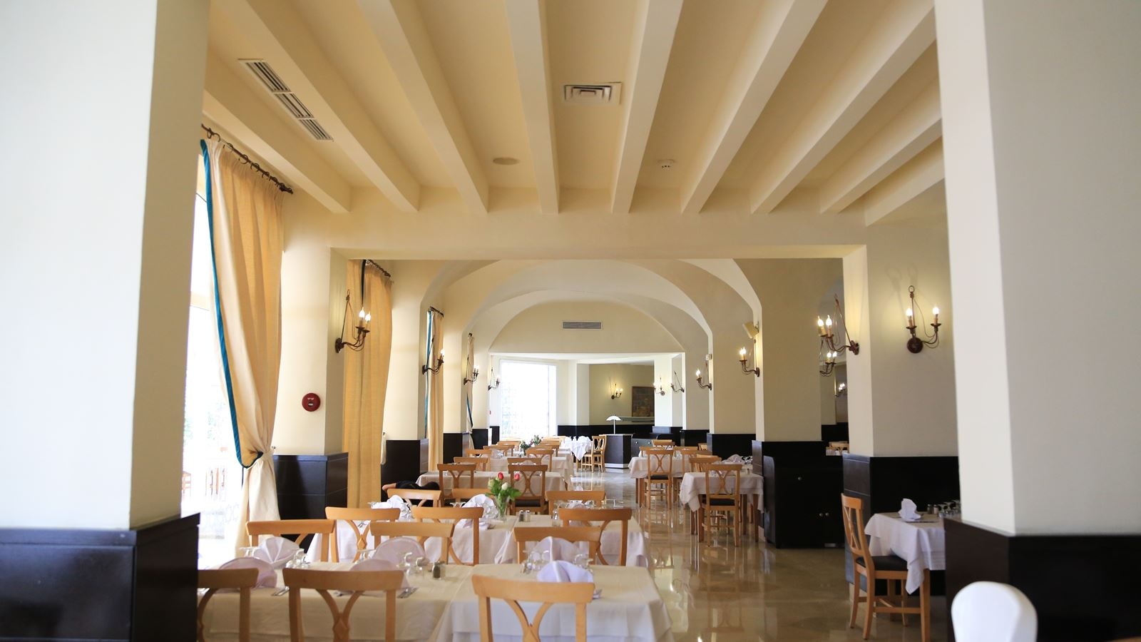 restaurants-main-restaurant