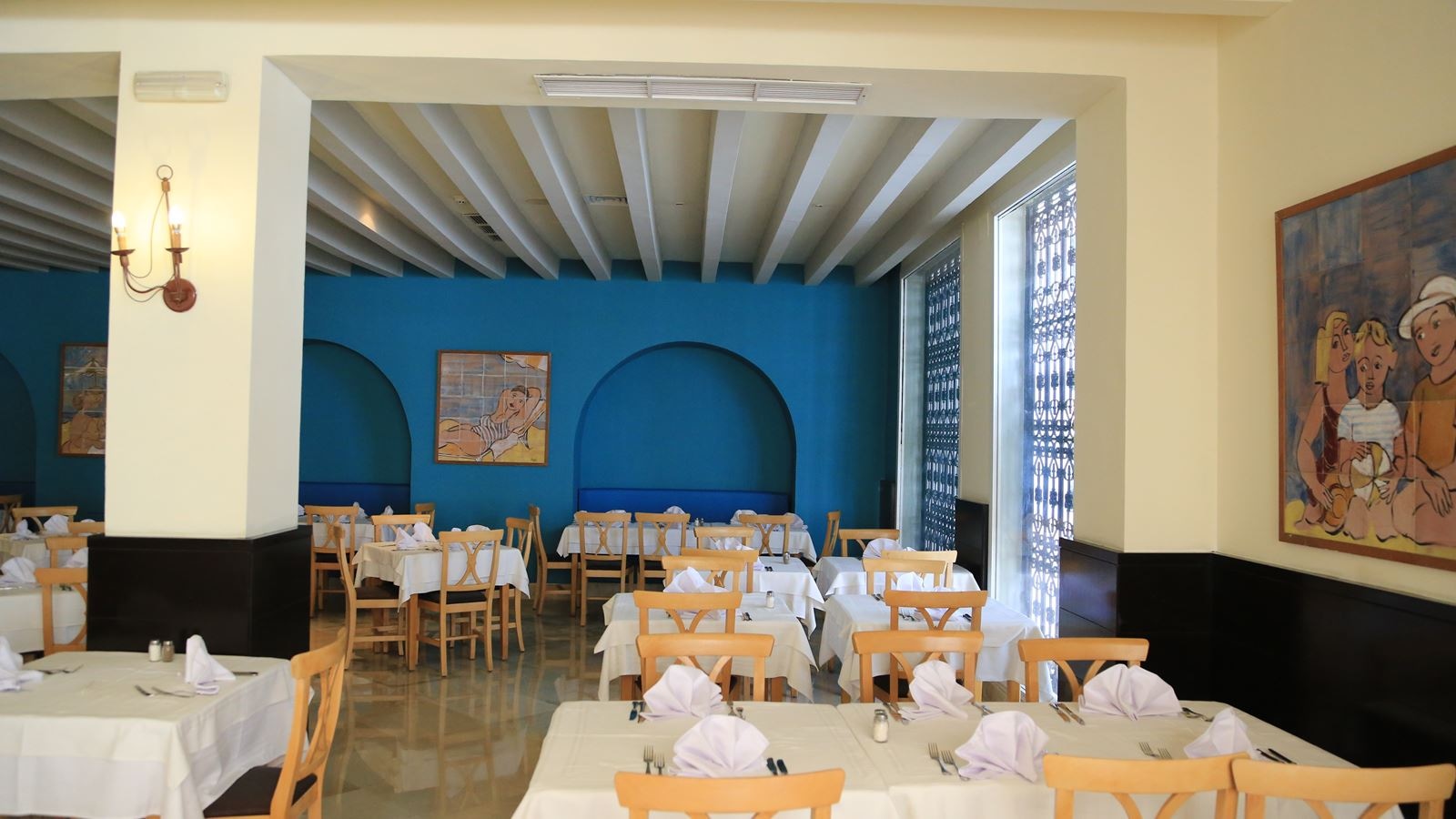 restaurants-main-restaurant