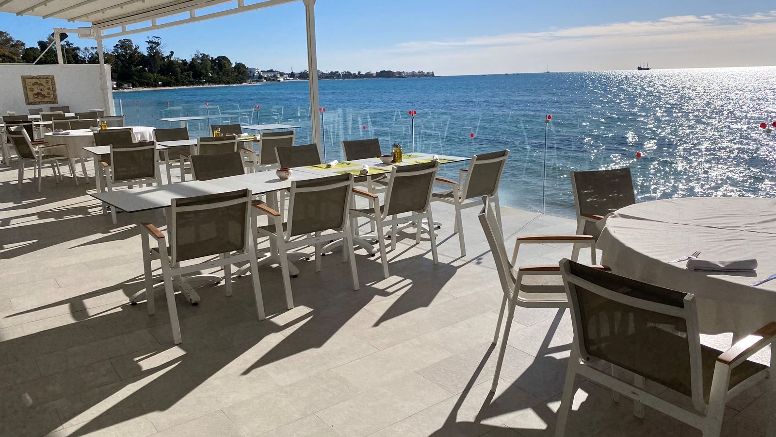 restaurants-les-voiliers-restaurant--beach-barbecue