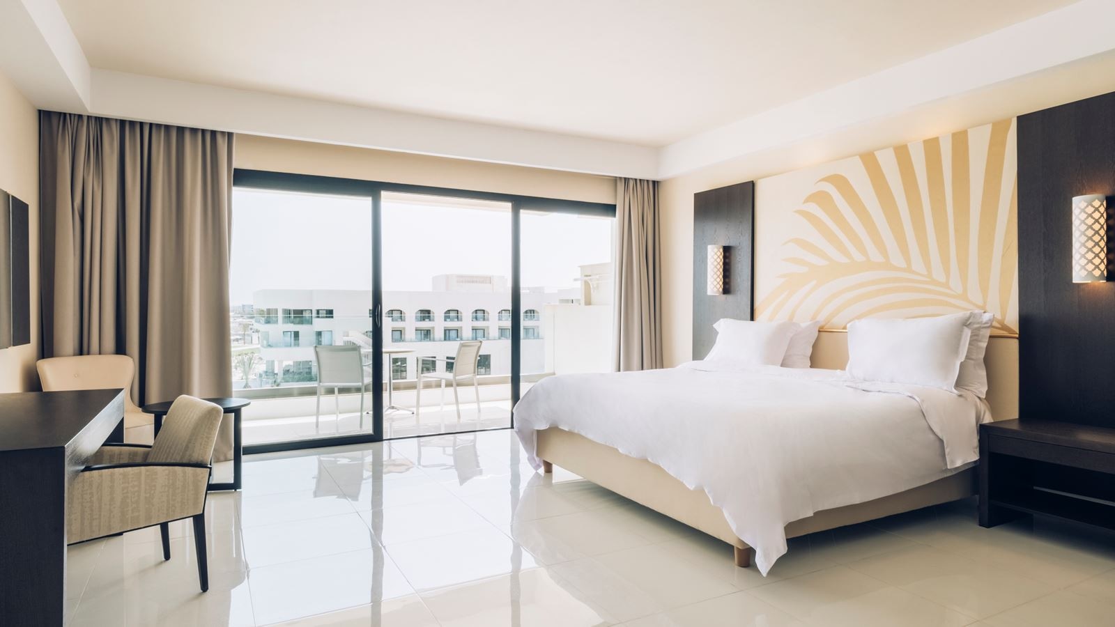 rooms-suite-star-prestige-seaview-+16