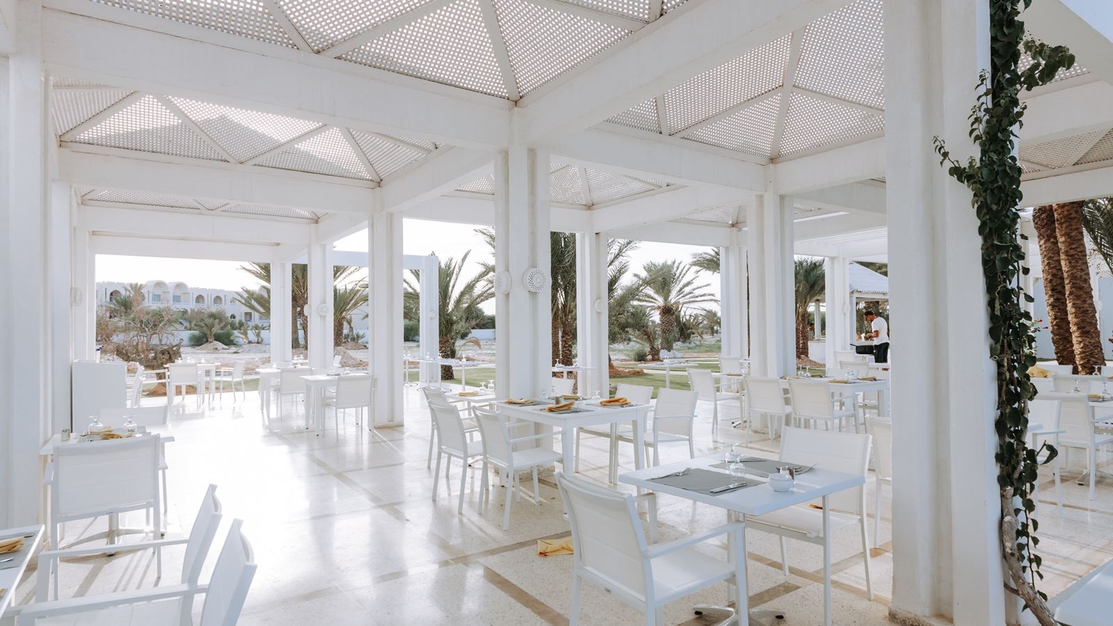 restaurants-main-restaurant--el-menzel