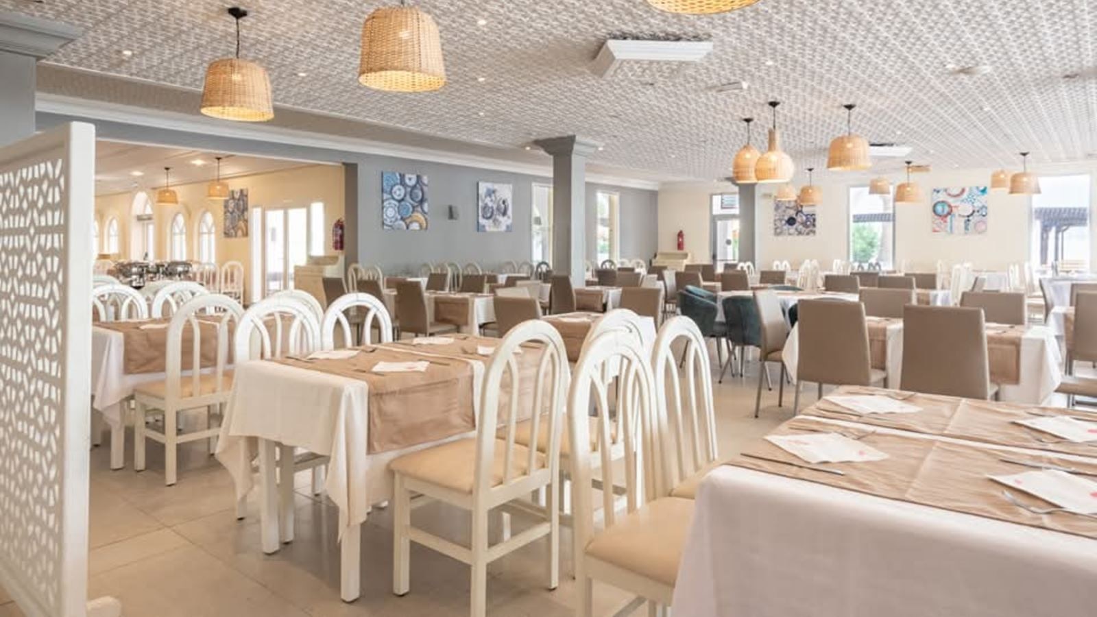 restaurants-restaurants