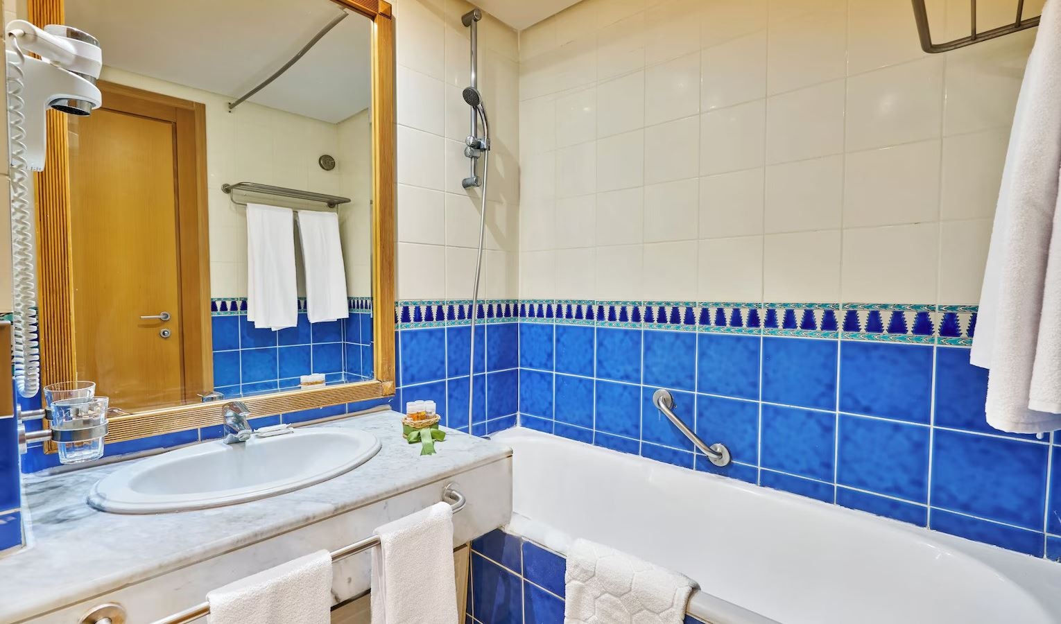 rooms-room-standard-double-seaview