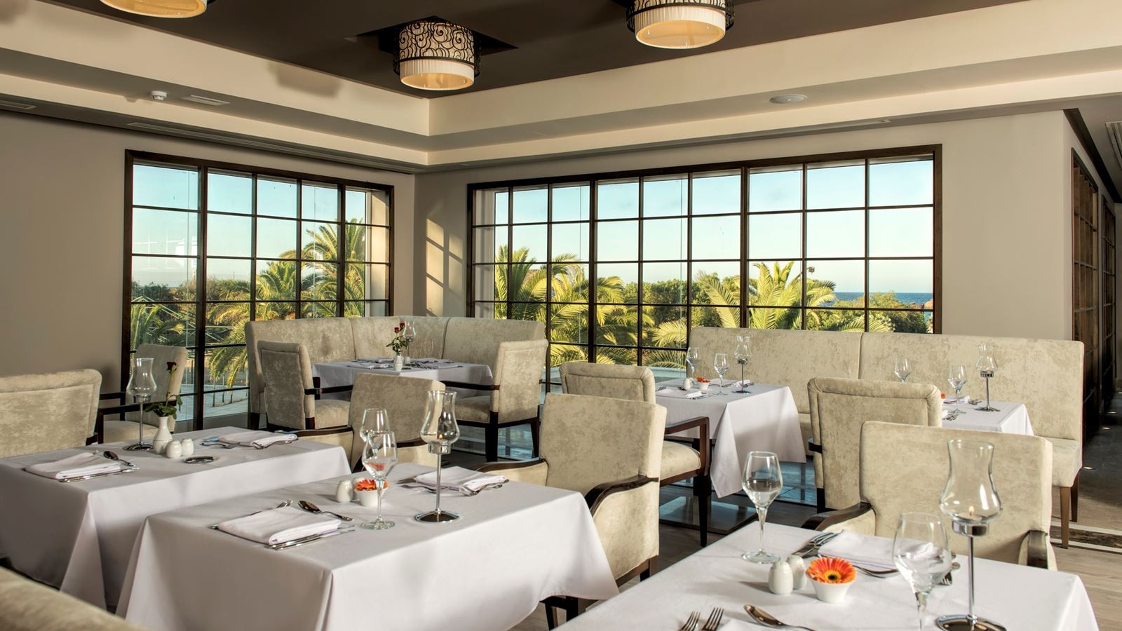 restaurants-italien-and-tunisien-tematic-restaurant