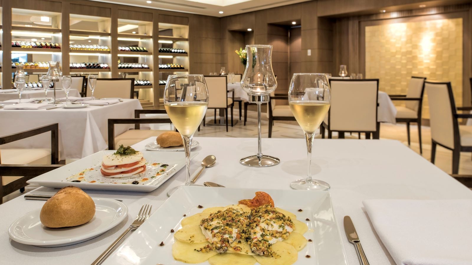 restaurants-italien-and-tunisien-tematic-restaurant