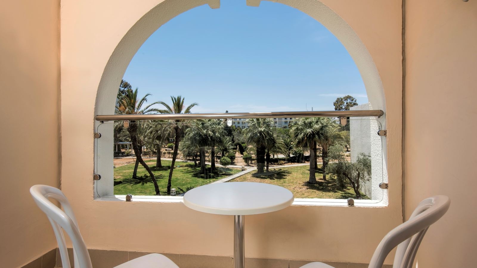 rooms-juniorsuite-garden-view