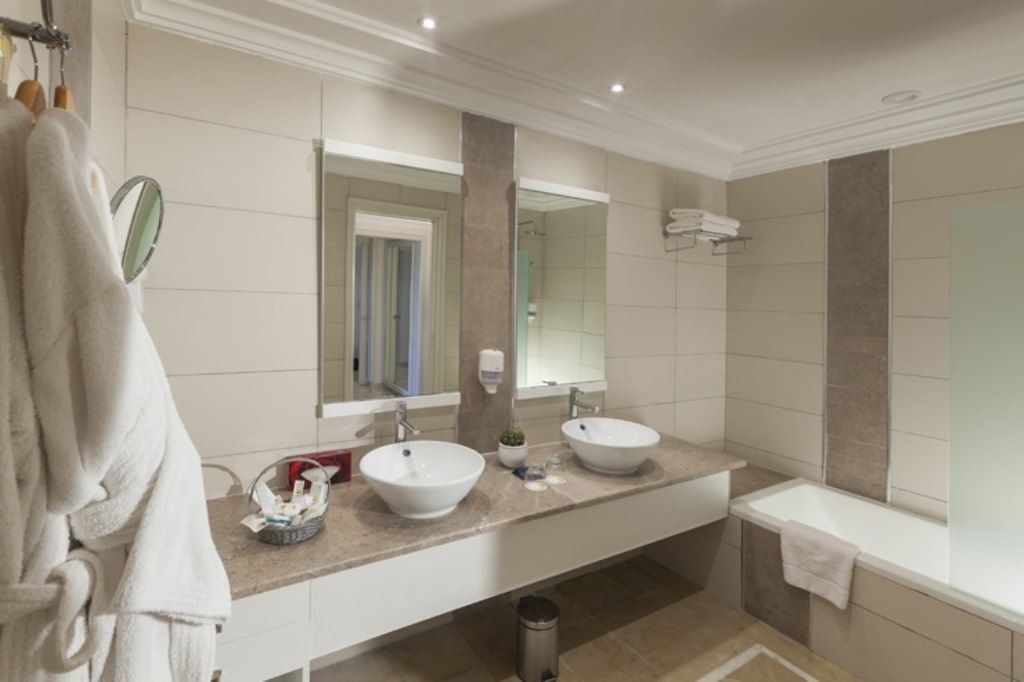 rooms-standard-room-sea-view