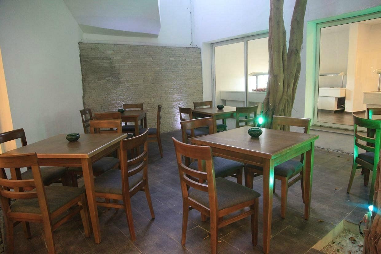 restaurants-restaurants