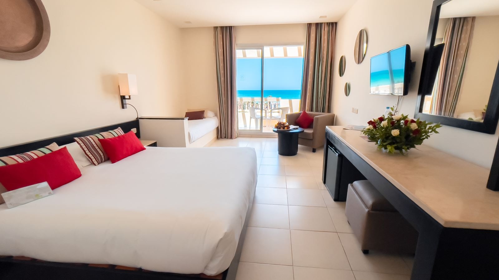 rooms-room-double-seaview