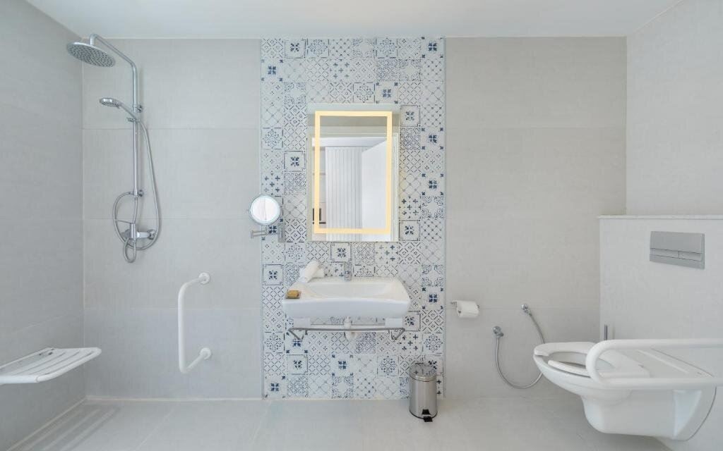 rooms-accessible-guest-room