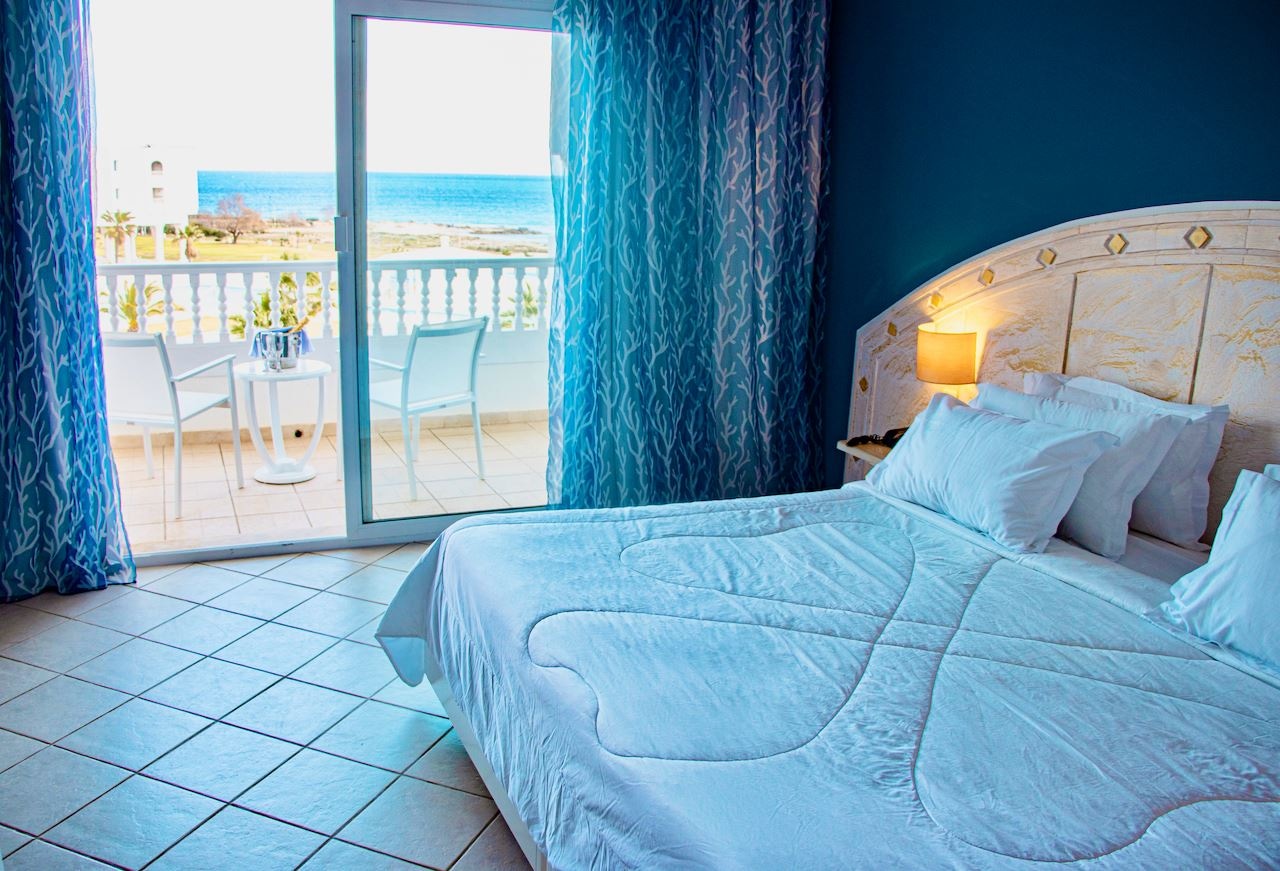 rooms-sea-view-room-dble-trp-qd