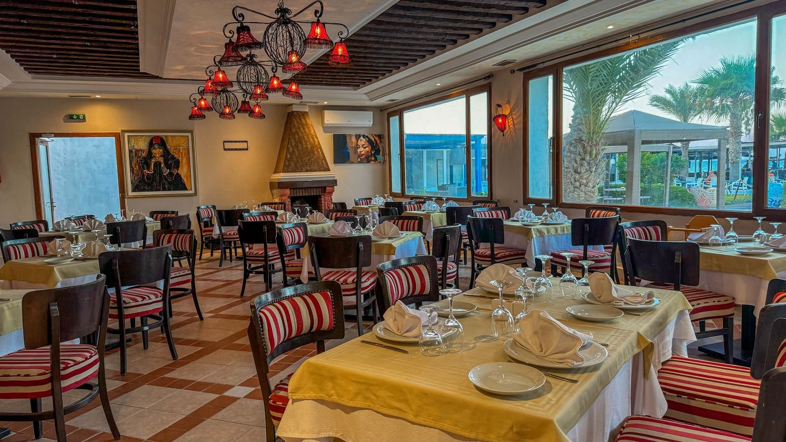 restaurants-main-building