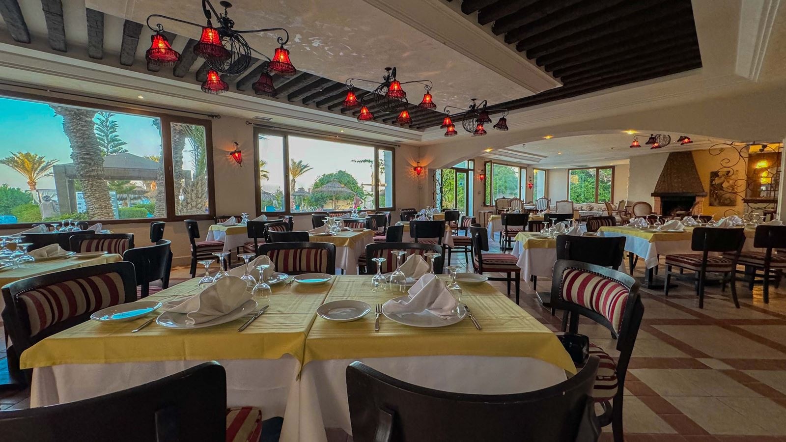 restaurants-main-building