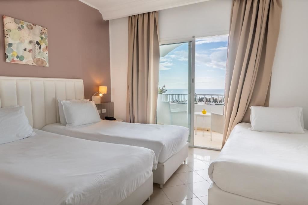 rooms-standard-triple-room-sea-view