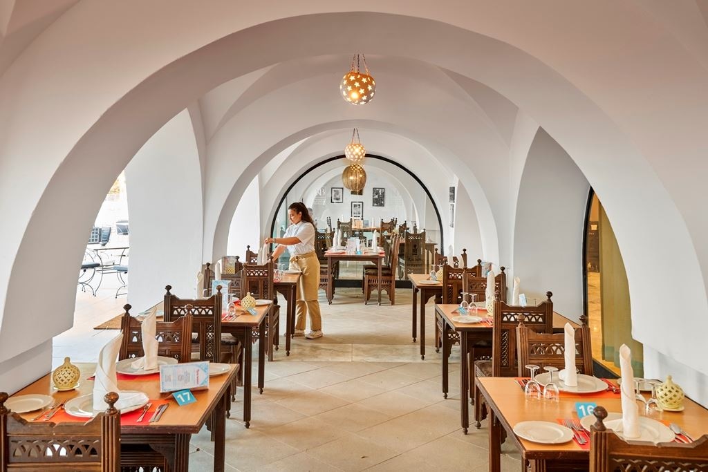 restaurants-restaurants