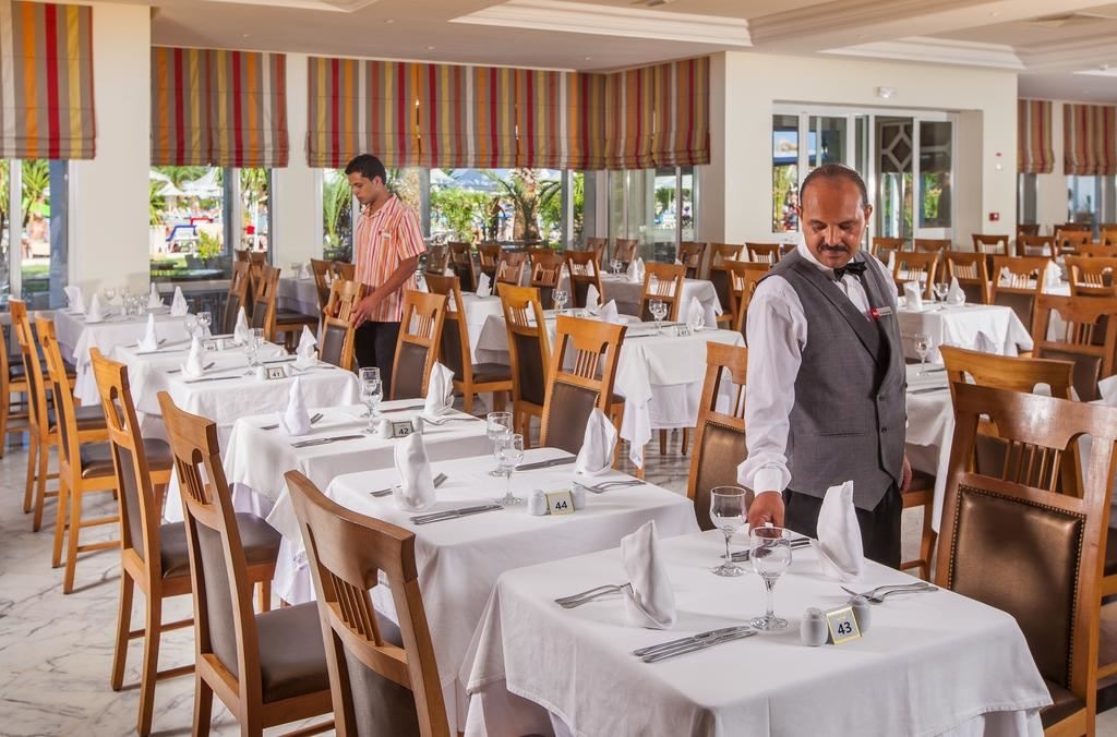 restaurants-elyssa--main-restaurant