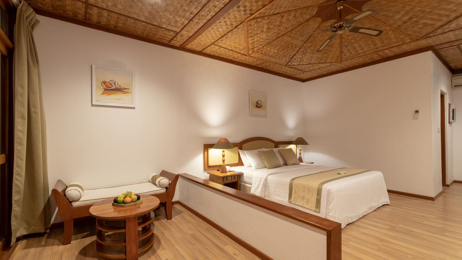 rooms-standard-beachfront--room