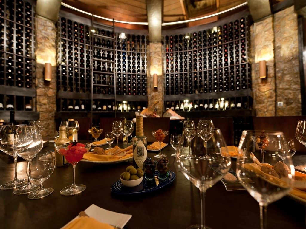 restaurants-the-cellar